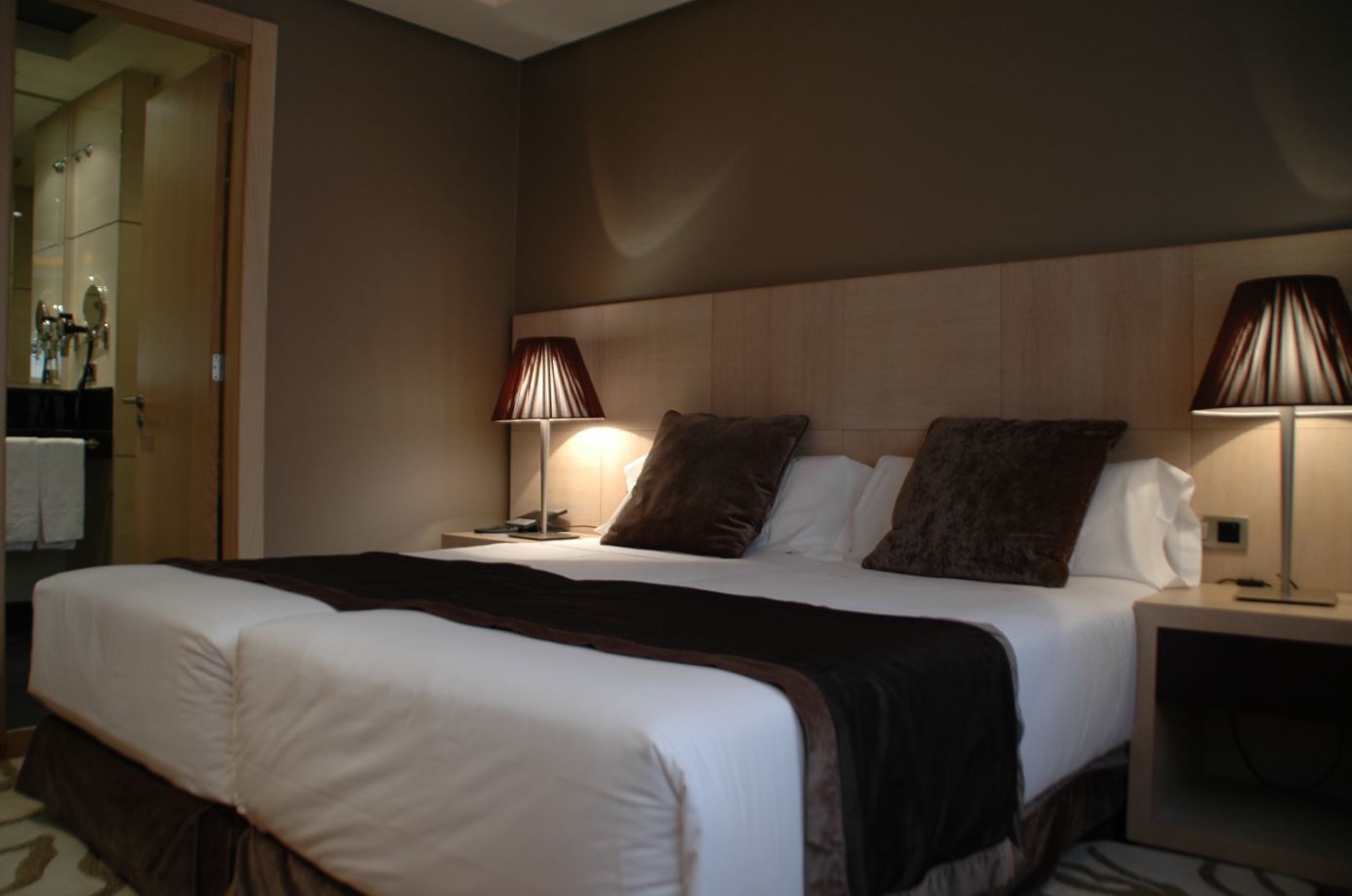 Washington Parquesol Suites & Hotel Valladolid Buitenkant foto