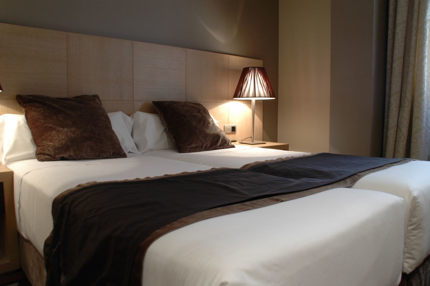 Washington Parquesol Suites & Hotel Valladolid Buitenkant foto